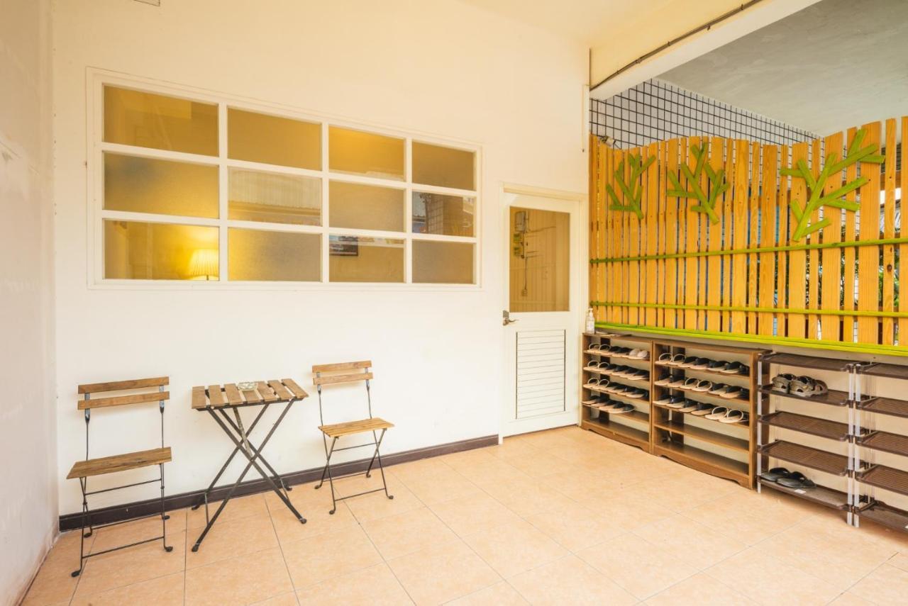Train Hostel Chaozhou Екстериор снимка